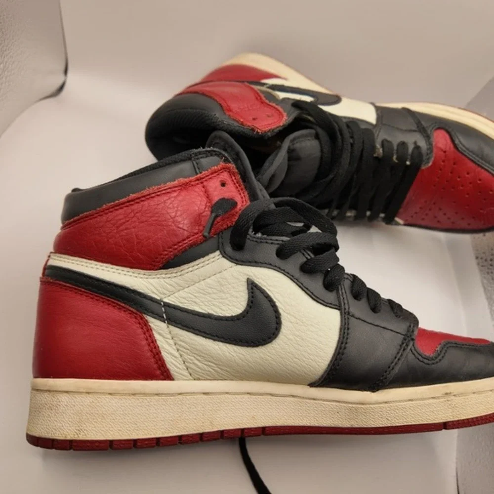 Size 8.5- Jordan 1 Retro OG High Bred Toe Black White Red‎ Leather (555088-610)